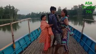 Bangla big ass girl boat song