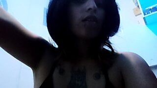 brunette latian moving ass