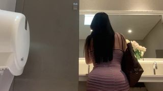 CAMERA AMATEUR IN PUBLIC TOILET