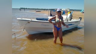 Cuerpito bronceado en el rio