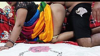 Desi maid ne apane sahab se Paisa leke chut chudwai