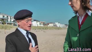 English mature jizzed in mouth in senior trio