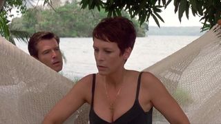 Jamie Lee Curtis – The Tailor of Panama 02