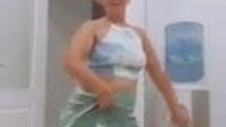 LA ROMANCERA GITANA MADURITA CULONA MUSLONA BAILANDO GUARRA