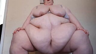 SSBBW BBW TUMMY TWERK TIT TWERK