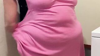 SSBBW laundry room quickie with flash plug and bate lol mmmm