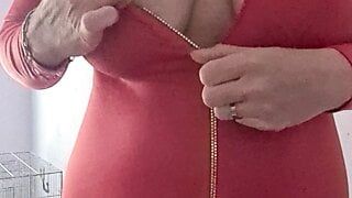Czech busty bitch play in red body