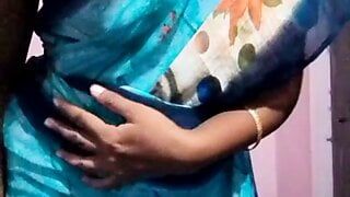 Indian wife saree lover