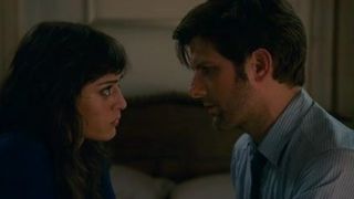 Lizzy Caplan, Isla Fisher – Bachelorette