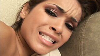 Sexy Brunette Teens ficken ihre Fotzen