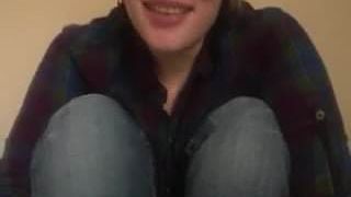 Another chick playing with herself