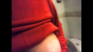 en el cuarto de aseo