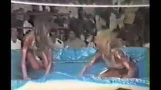 oil wrestling