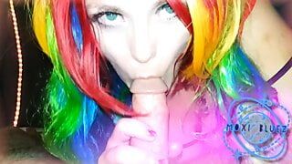 Raver Girl Vapes And Blows – MoxiBluez