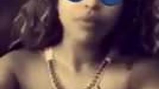 Samira Beurette En Mode Relax