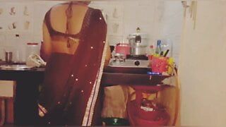 Tamil Real Desi mallu sharee bhabhi and dewar Sex video