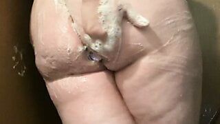 Young bbw loses anal virginity to dildo in shower