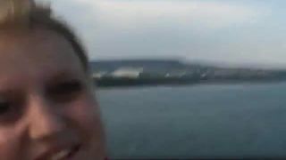 zwei Paare im Urlaub