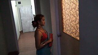 A college girl went to meet some friends and made a threesome session