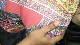 Aaj bandi nay khoob maza dia jan hi nikal li hindi voice