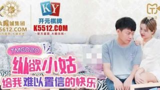 Asian Step Mom Seduces Son With Her Juicy Ass In Ripped Leggings – Creampie On Asian