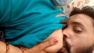 Bhabi ne bhaya ko apni dud pilarahe