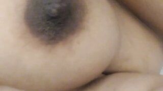 boobs & nipple squeeze – desi aunty