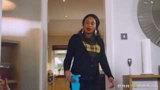 Brazzers – Kiki Minaj – Big Butts Like It Big