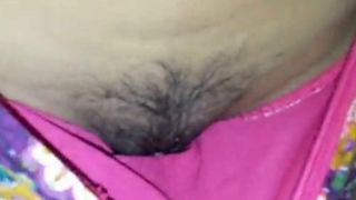 Indian gf ki salawar remove karke chut dekhi