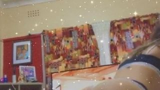 Light skin aboriginal girl Twerks