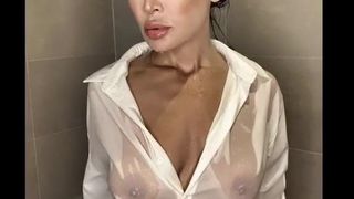 Model Ready for her Self photoshoot