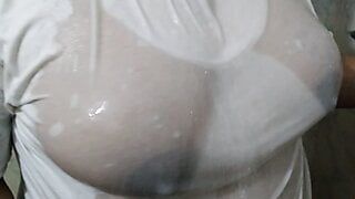 Saudi beautiful woman Hot showering – Boobs