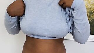 Srilankan Sexy MILF Fucks