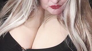 Susi as an elegant lady