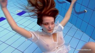 Underwater swimming pool babe Zuzanna