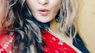 Bangladeshi Hot Aunty Ola ola
