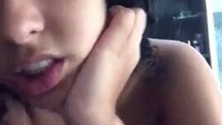 Chupada na buceta da novinha