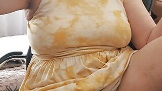 hello, thanks for watching my videos, I am a mom who likes role-playing, I give JOI or instructions to give you pleasure