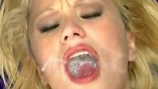 Ich schlucke bis 168 Ladungen sperma im bukkake