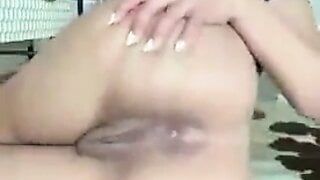 Sexy girl showing her pussy and ass