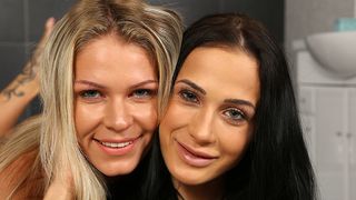 VIRTUALPEE – Euro Lesbians Pissing And Fingering