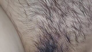 Bangali bhabhi ne di aapne sath rasgulle ki party