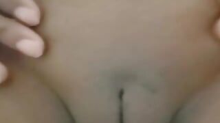 Bangladeshi 18 year old sexy Anisa masturbates