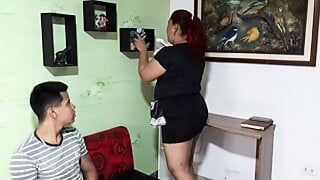 Masturbating the maid’s pussy