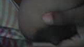 Putita Argentina Embarazada Exprimiendo leche de sus tetas