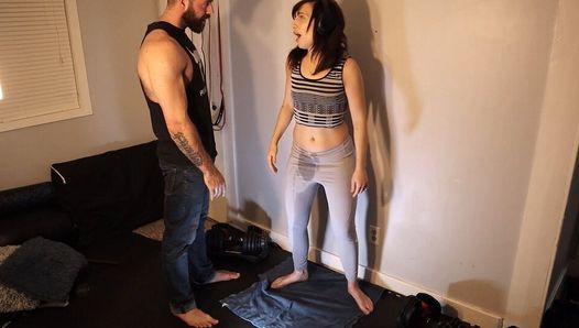 Real Female SQUIRTING ORGASM During my Workout (Intense Squirt)