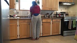 Syrian Wife Lets 18 Year Old German Stepson Fuck Her In The Kitchen