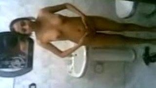 Arabic girl strips her bikini and finger herself for hubby.