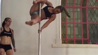 ayedelicio poledance 2