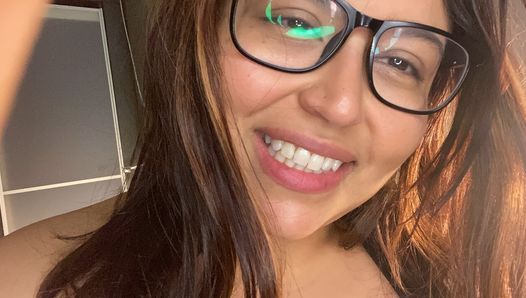 DESPERATE STEPMOM JUST FALLING ON MY COCK!